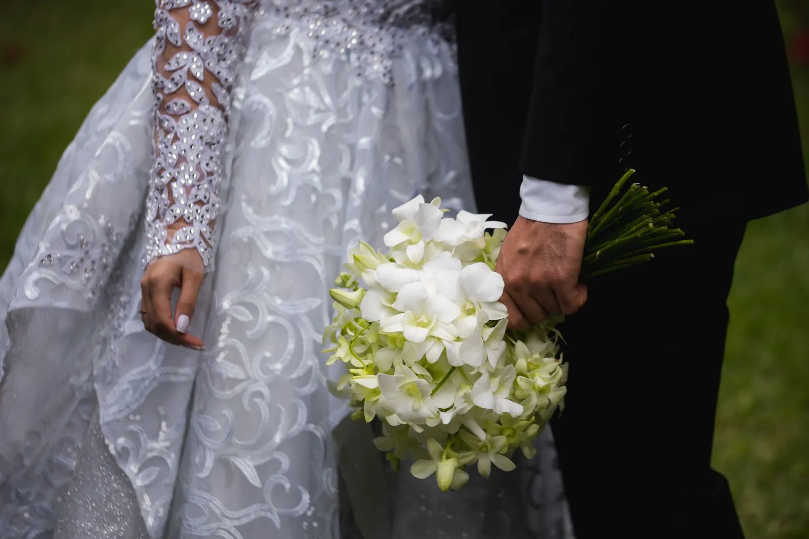 What Wedding Flowers Do You Need for Each Moment?